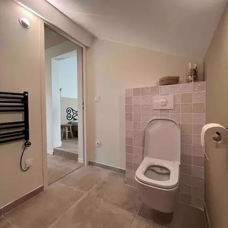 Casa Mariuccia Au Coeur Du Village Algajola (Corsica)